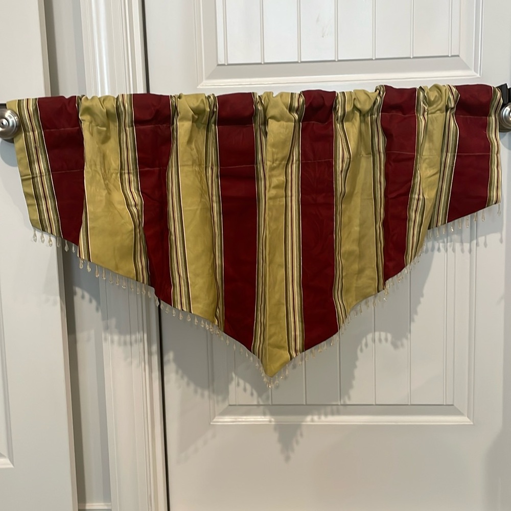 Waverly Home Classics Valence (one)
